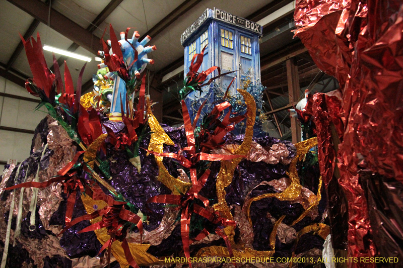 Krewe-of-Mid-City-Den-2013-1137