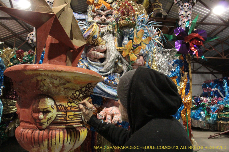 Krewe-of-Mid-City-Den-2013-1139