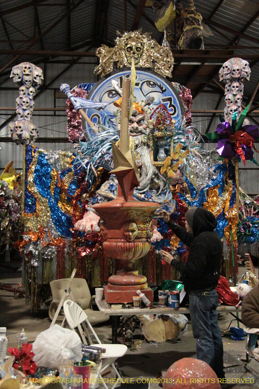 Krewe-of-Mid-City-Den-2013-1142