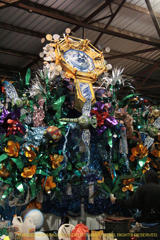 Krewe-of-Mid-City-Den-2013-1145