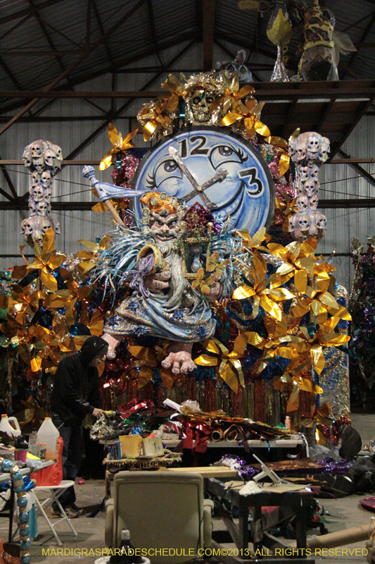 Krewe-of-Mid-City-Den-2013-1148