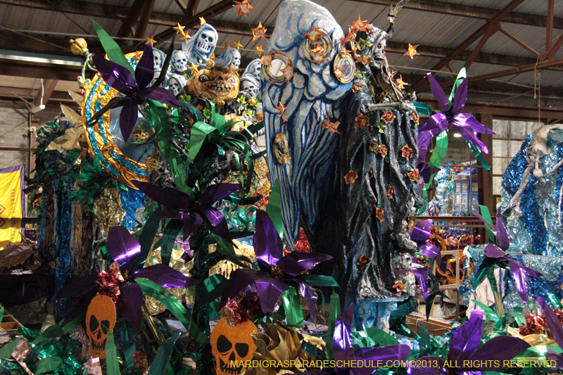 Krewe-of-Mid-City-Den-2013-1153