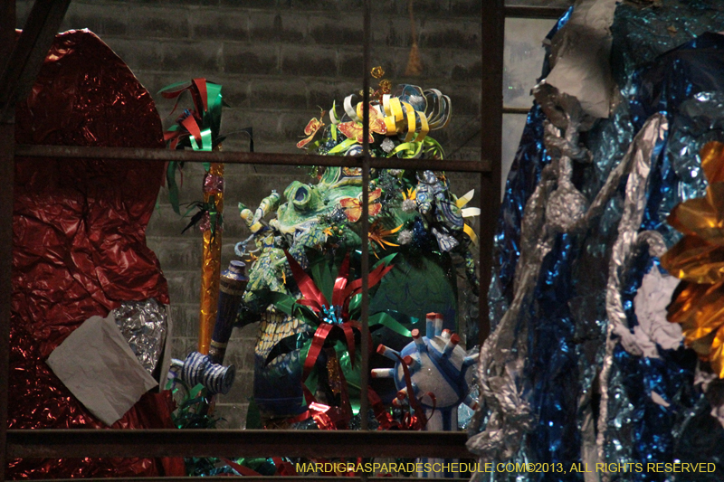 Krewe-of-Mid-City-Den-2013-1161