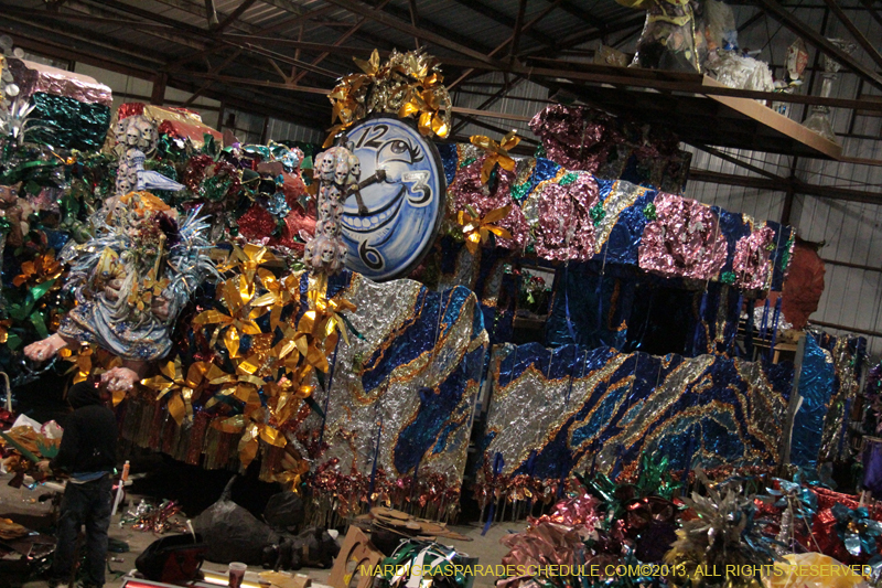 Krewe-of-Mid-City-Den-2013-1162