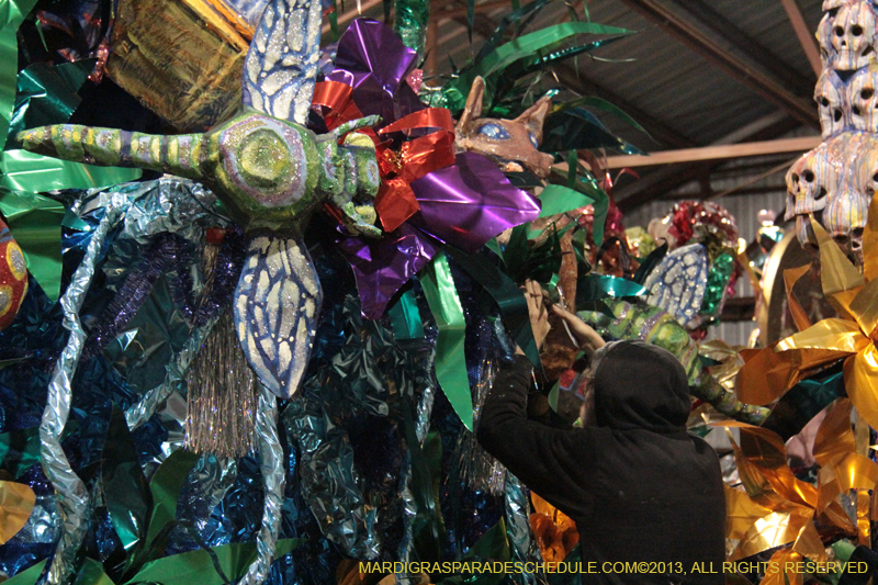 Krewe-of-Mid-City-Den-2013-1163