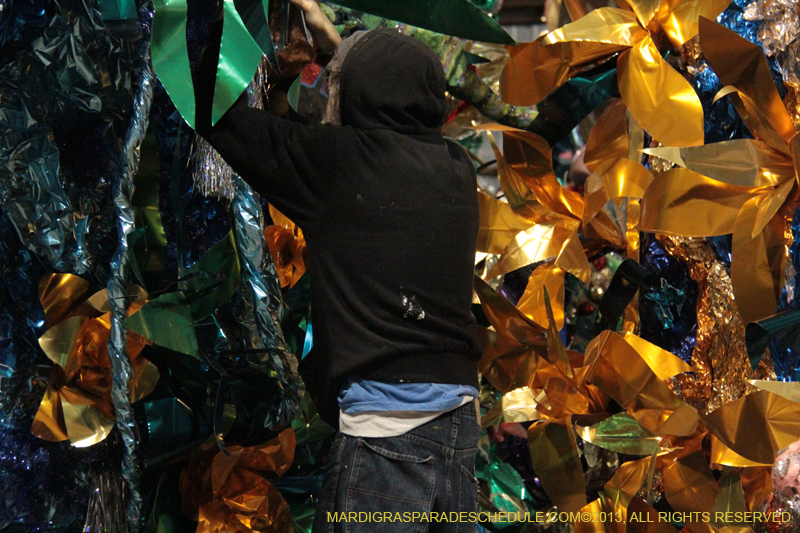 Krewe-of-Mid-City-Den-2013-1164