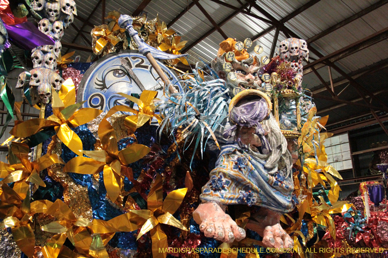 Krewe-of-Mid-City-Den-2013-1166