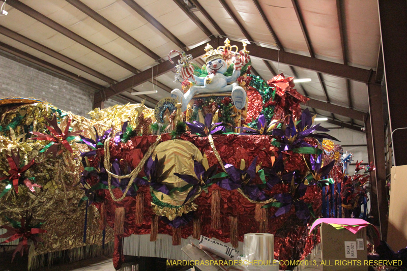 Krewe-of-Mid-City-Den-2013-1174