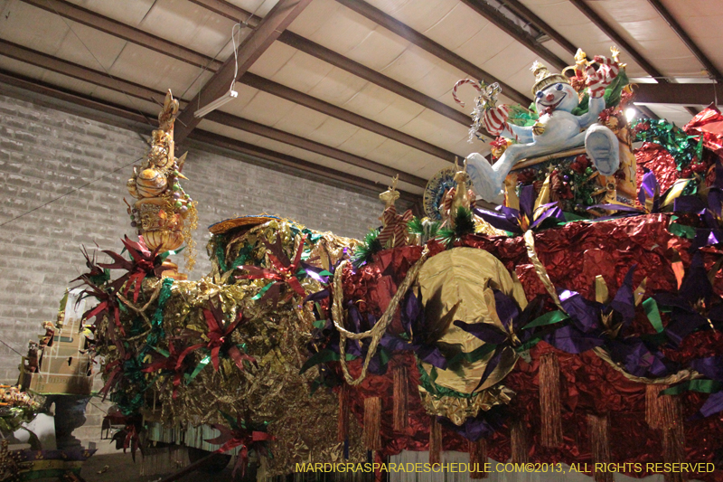 Krewe-of-Mid-City-Den-2013-1178