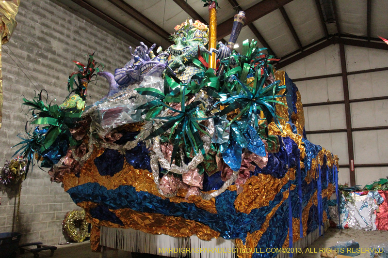 Krewe-of-Mid-City-Den-2013-1179
