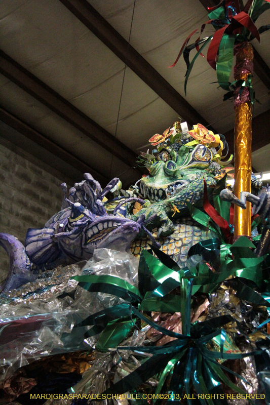 Krewe-of-Mid-City-Den-2013-1181