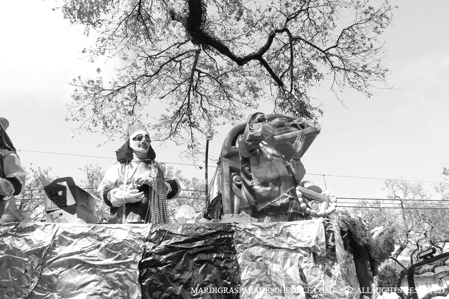 Krewe-of-Mid-City-00043-2022