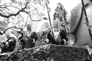 Krewe-of-Mid-City-00083-2022