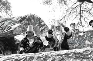 Krewe-of-Mid-City-00086-2022