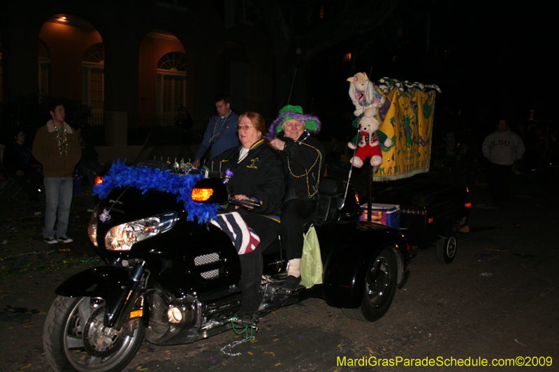Krewe-of-Morpheus-2009-Mardi-Gras-New-Orleans-0830