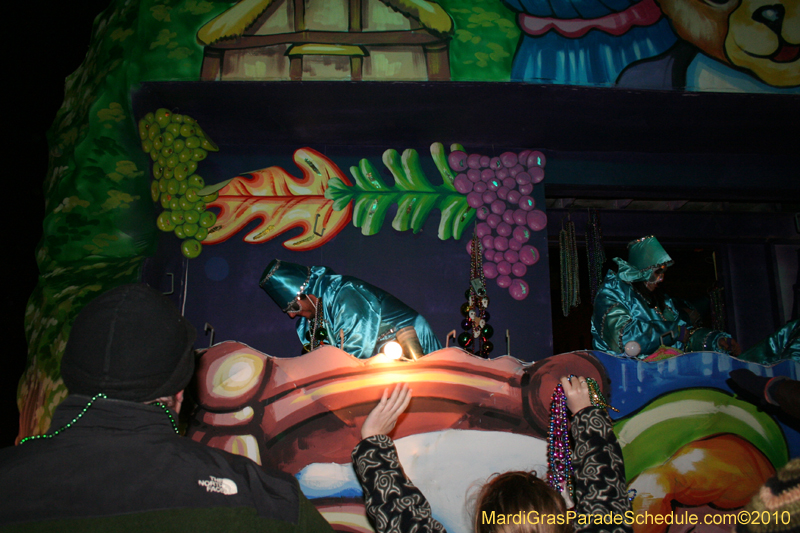 Krewe-of-Morpheus-2010-New-Orleans-Carnival-6629