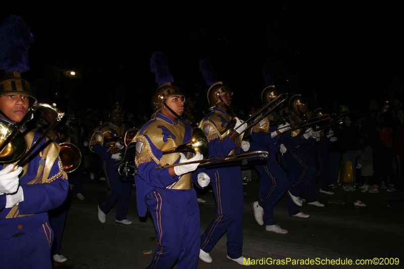 2009-Krewe-of-Muses-New-Orleans-Mardi-Gras-0457