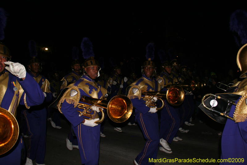 2009-Krewe-of-Muses-New-Orleans-Mardi-Gras-0458