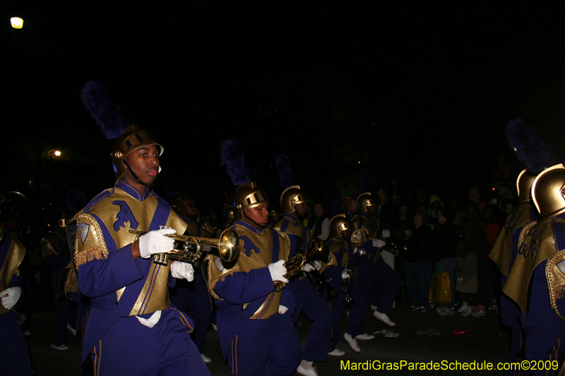 2009-Krewe-of-Muses-New-Orleans-Mardi-Gras-0461