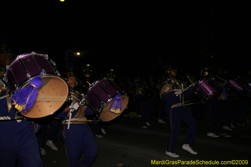 2009-Krewe-of-Muses-New-Orleans-Mardi-Gras-0463