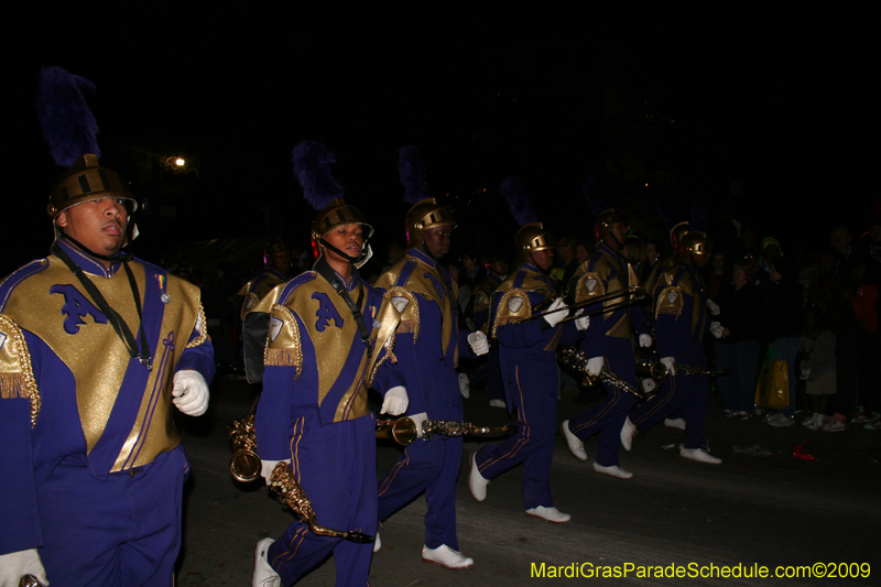 2009-Krewe-of-Muses-New-Orleans-Mardi-Gras-0466