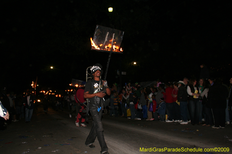 2009-Krewe-of-Muses-New-Orleans-Mardi-Gras-0467