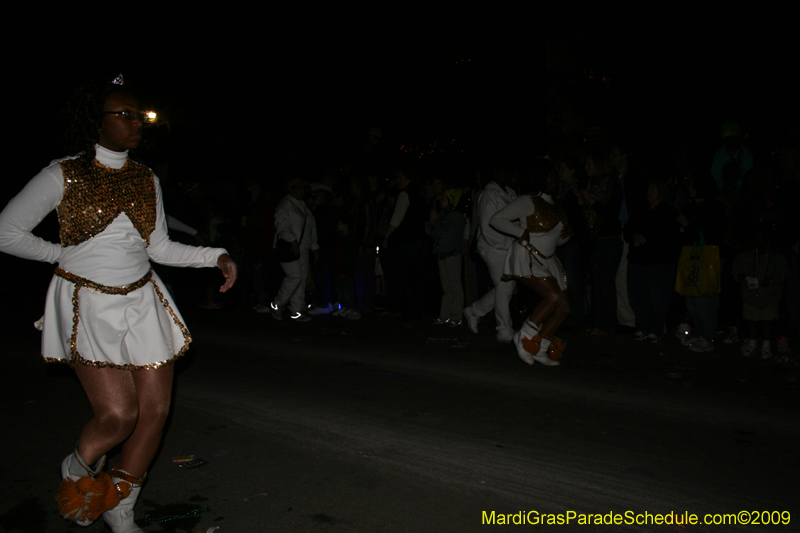 2009-Krewe-of-Muses-New-Orleans-Mardi-Gras-0480