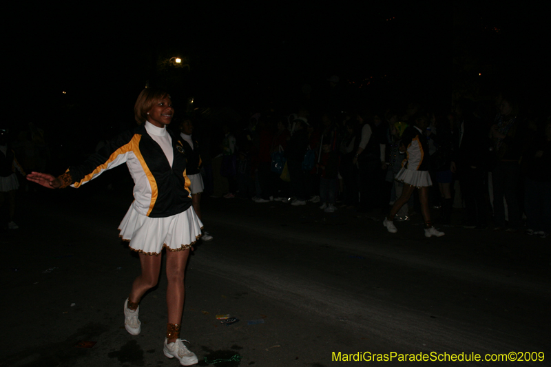 2009-Krewe-of-Muses-New-Orleans-Mardi-Gras-0486