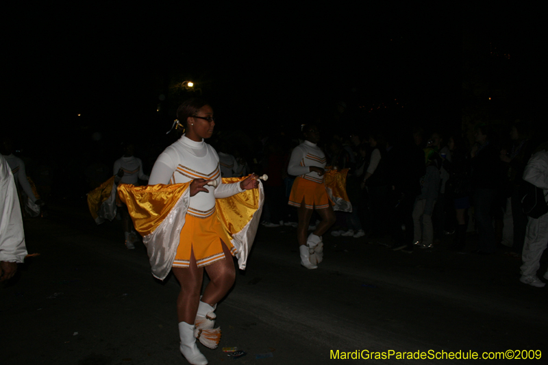 2009-Krewe-of-Muses-New-Orleans-Mardi-Gras-0489