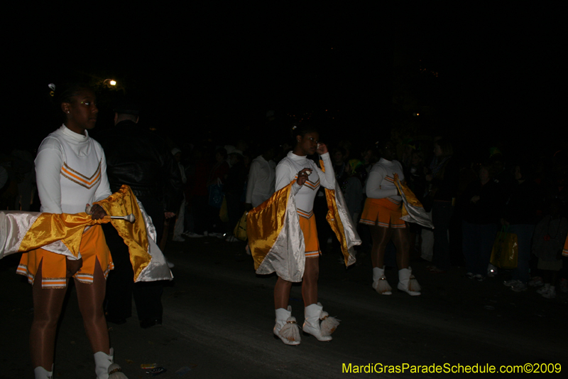 2009-Krewe-of-Muses-New-Orleans-Mardi-Gras-0490