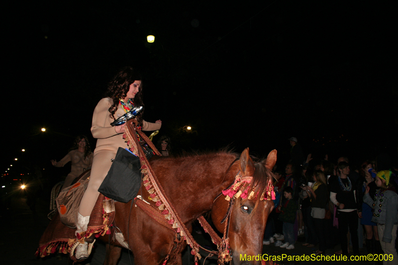 2009-Krewe-of-Muses-New-Orleans-Mardi-Gras-0499