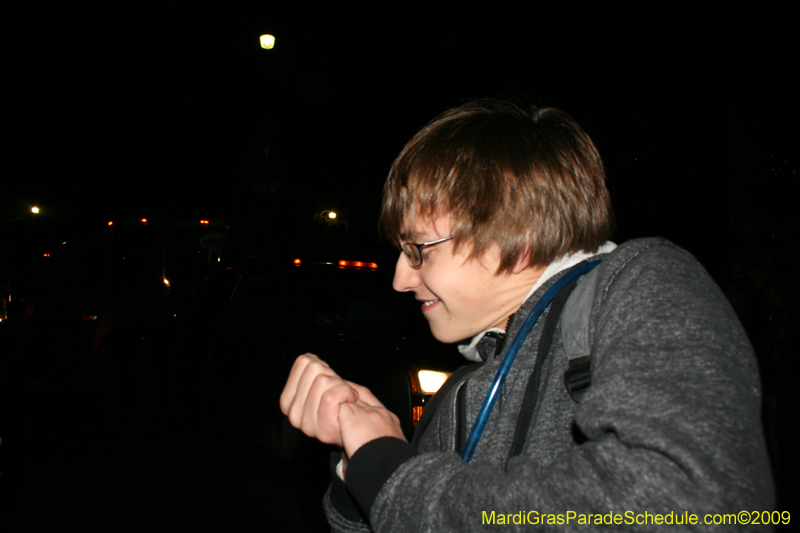 2009-Krewe-of-Muses-New-Orleans-Mardi-Gras-0502
