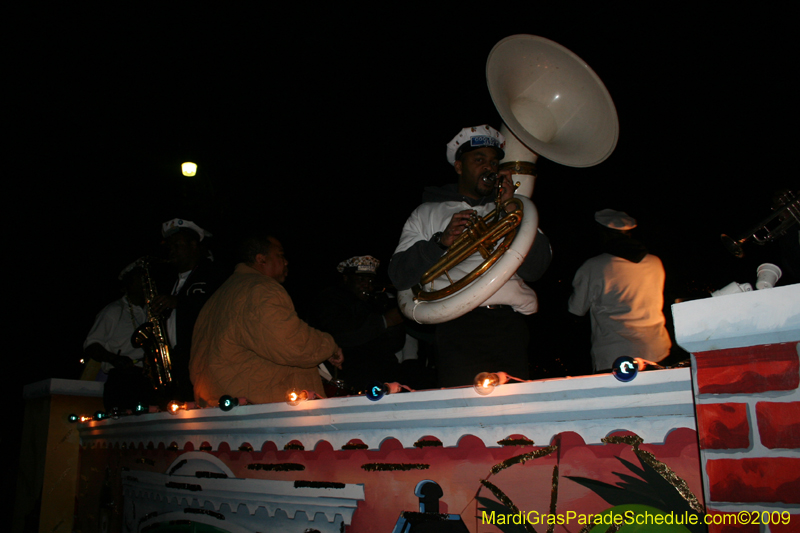 2009-Krewe-of-Muses-New-Orleans-Mardi-Gras-0504