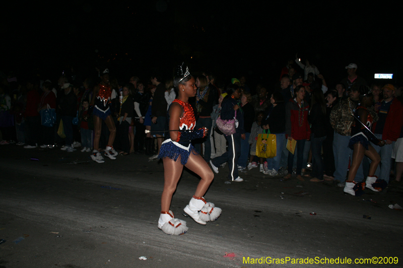 2009-Krewe-of-Muses-New-Orleans-Mardi-Gras-0509
