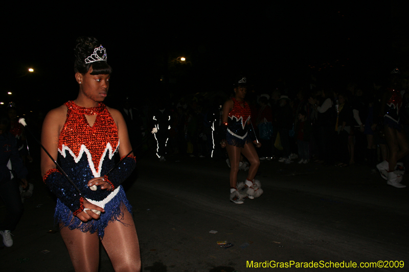 2009-Krewe-of-Muses-New-Orleans-Mardi-Gras-0510