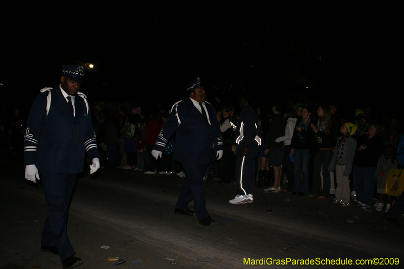 2009-Krewe-of-Muses-New-Orleans-Mardi-Gras-0512