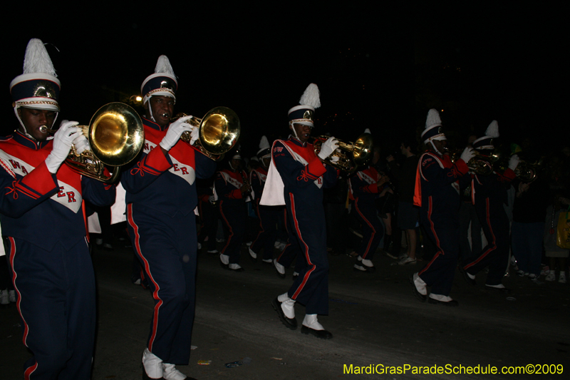2009-Krewe-of-Muses-New-Orleans-Mardi-Gras-0521