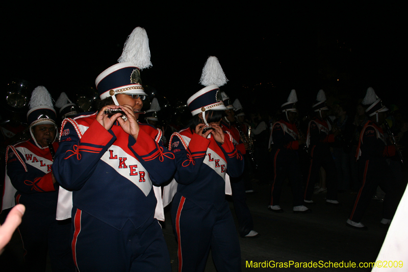 2009-Krewe-of-Muses-New-Orleans-Mardi-Gras-0522