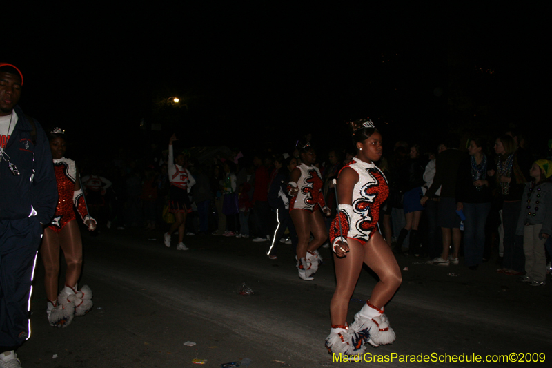 2009-Krewe-of-Muses-New-Orleans-Mardi-Gras-0535