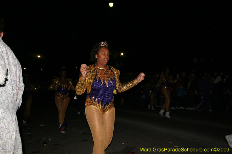 2009-Krewe-of-Muses-New-Orleans-Mardi-Gras-0549
