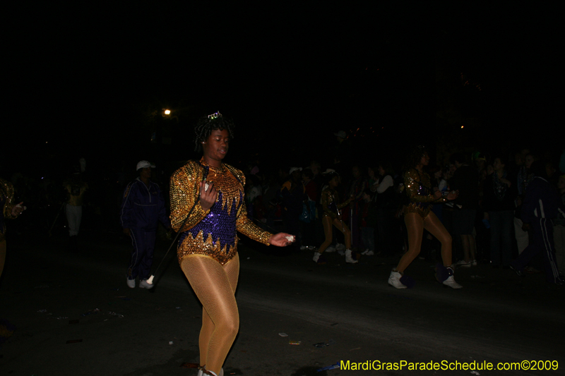 2009-Krewe-of-Muses-New-Orleans-Mardi-Gras-0550