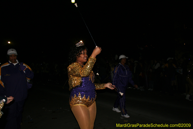 2009-Krewe-of-Muses-New-Orleans-Mardi-Gras-0551