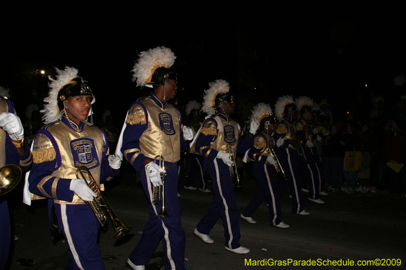 2009-Krewe-of-Muses-New-Orleans-Mardi-Gras-0554