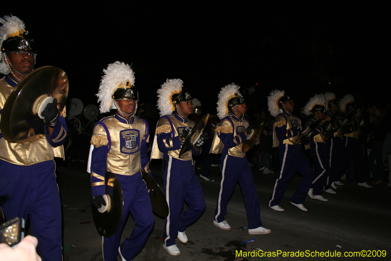 2009-Krewe-of-Muses-New-Orleans-Mardi-Gras-0557
