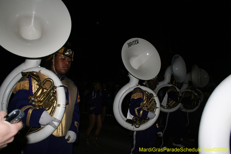 2009-Krewe-of-Muses-New-Orleans-Mardi-Gras-0561
