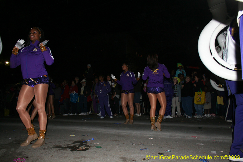 2009-Krewe-of-Muses-New-Orleans-Mardi-Gras-0563