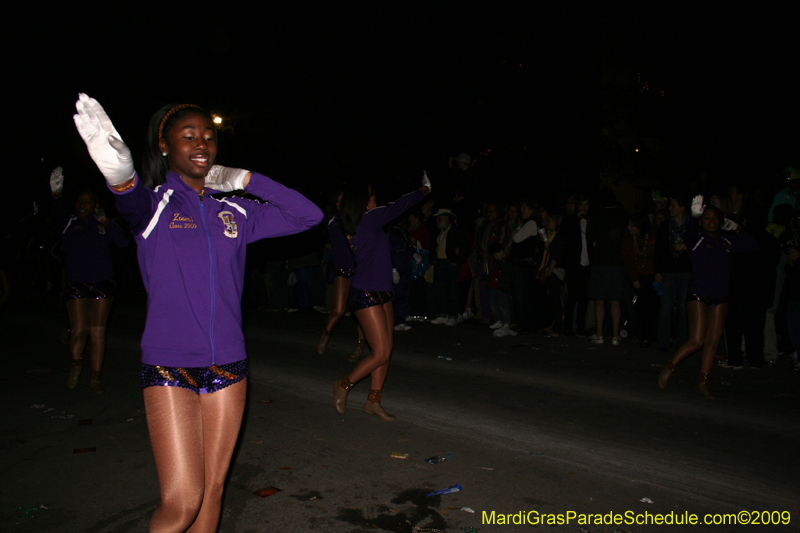 2009-Krewe-of-Muses-New-Orleans-Mardi-Gras-0564