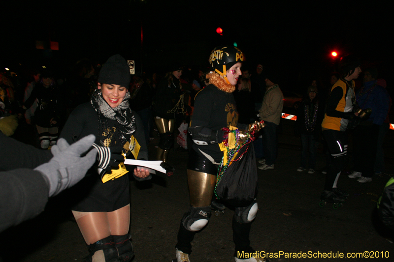 Krewe-of-Muses-2010-Carnival-New-Orleans-6773