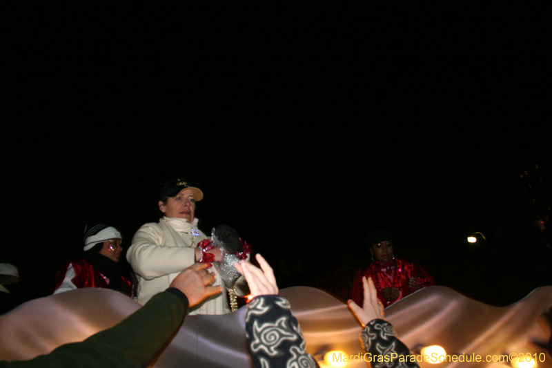 Krewe-of-Muses-2010-Carnival-New-Orleans-6832