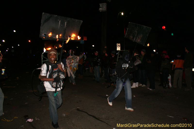 Krewe-of-Muses-2010-Carnival-New-Orleans-6835